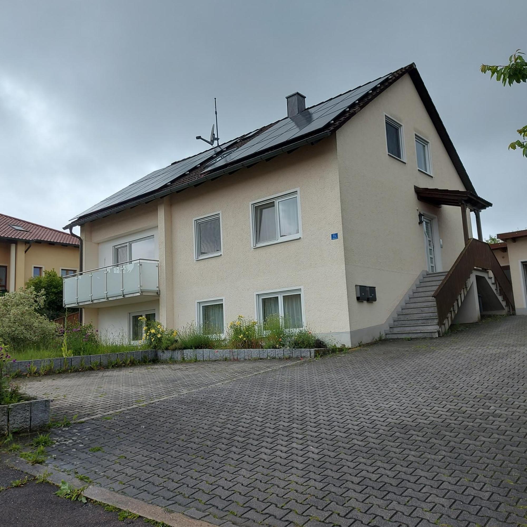 Ferienwohnung Am Berg Wiesent Bagian luar foto